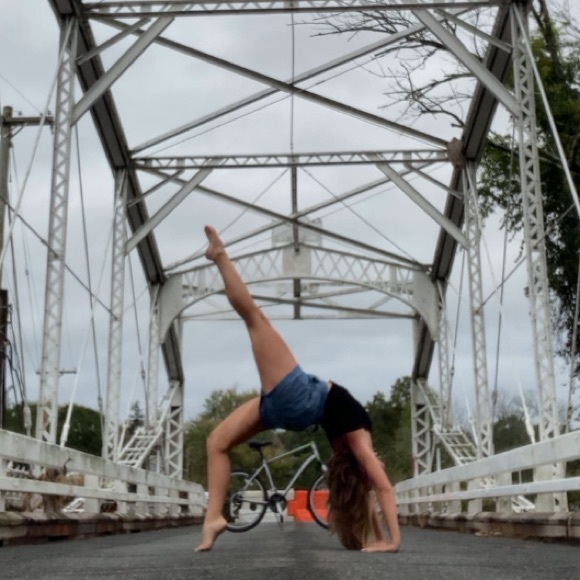 Meet your Posher, Lisa - Picture 11 of 15